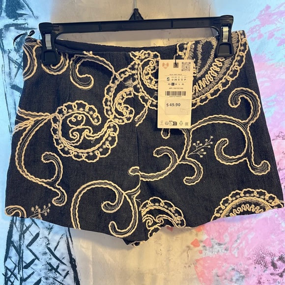 NWT ZARA 2025 collection blogger fav EMBROIDERED SKORT SIZE S & M
🚨FIRM PRICE - Picture 15 of 16